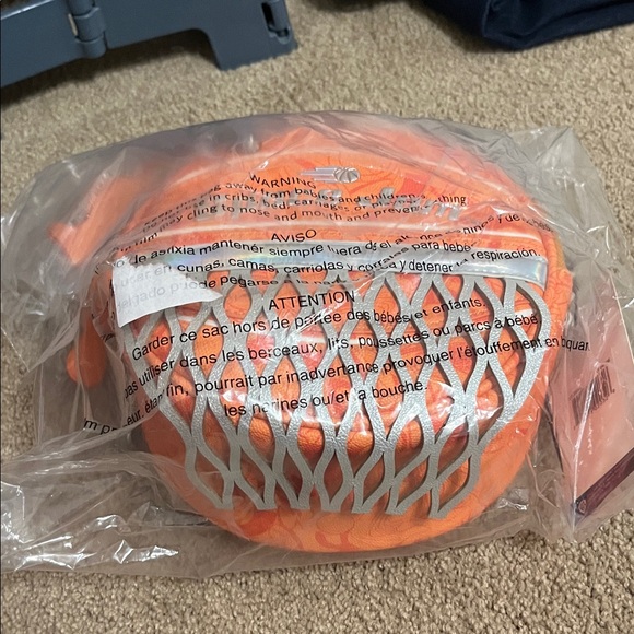 Danielle Nicole space Jam Bag with basketball net - Picture 5 of 5